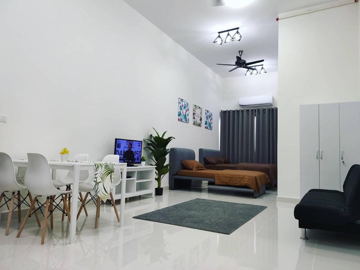 Homestay Klia Core Soho Suites Sepang Ngoại thất bức ảnh